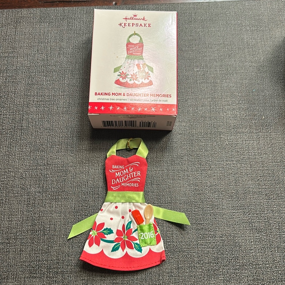 Hallmark “Baking Mom and Daughter Memories” Ornament